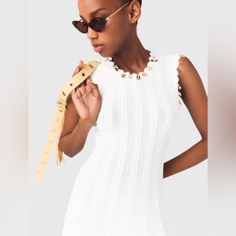 New MAJE White Sleeveless Embellished Knit midi dress with gold jewellery - Picture 5 of 16